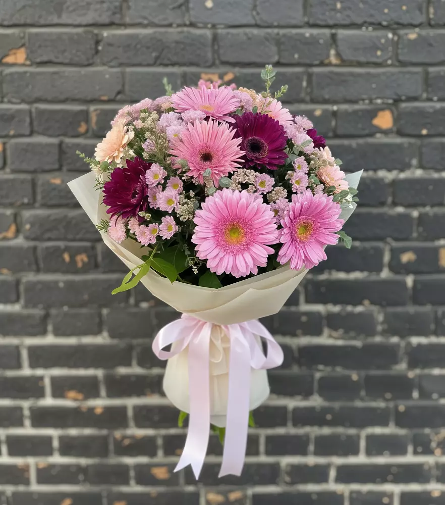 Букет цветов из: Герберы и Хризантемы в Немчиново