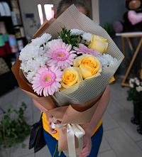 Букет цветов из:  Герберы, Розы и Хризантемы в Немчиново