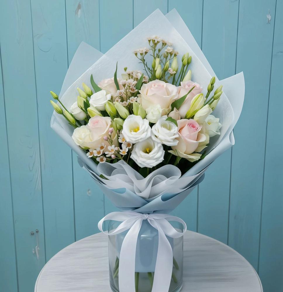 Букет цветов из: Розы и Лизиантусы в Немчиново