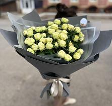Букет Белые кустовые розы Солинеро в Немчиново