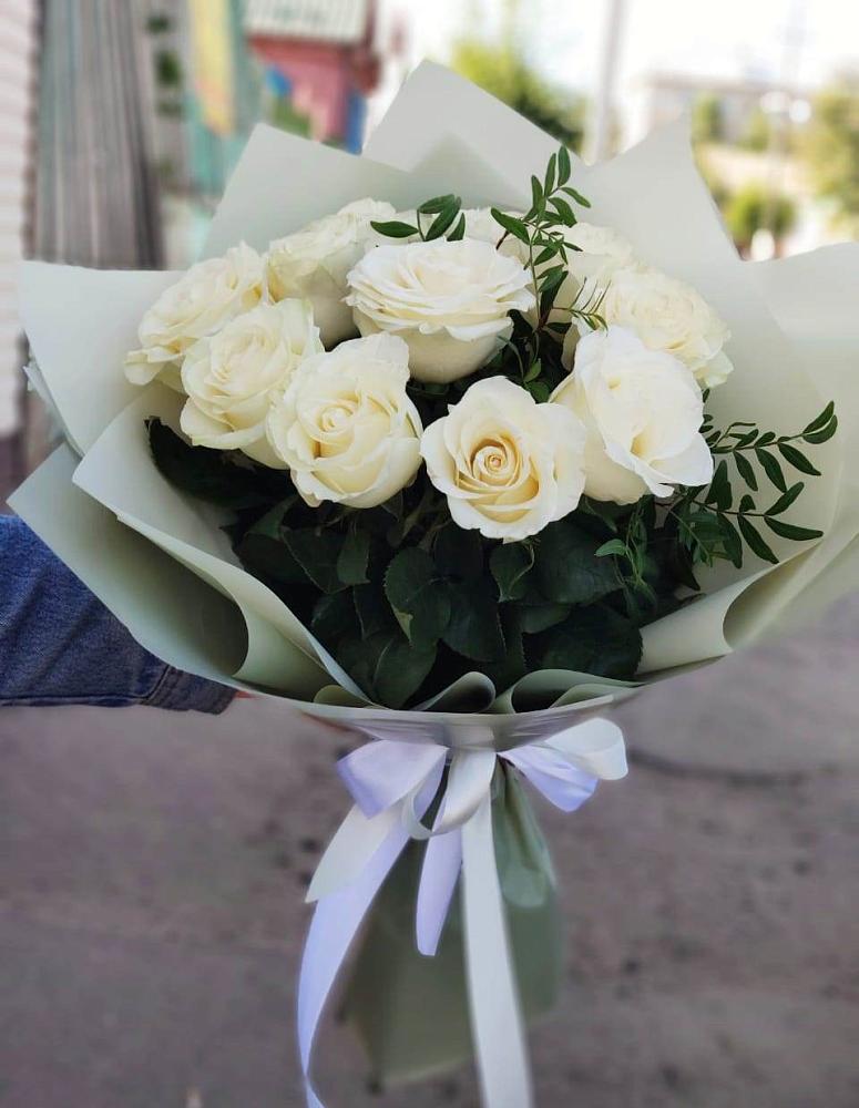 Букет Белые розы Проуд в Немчиново