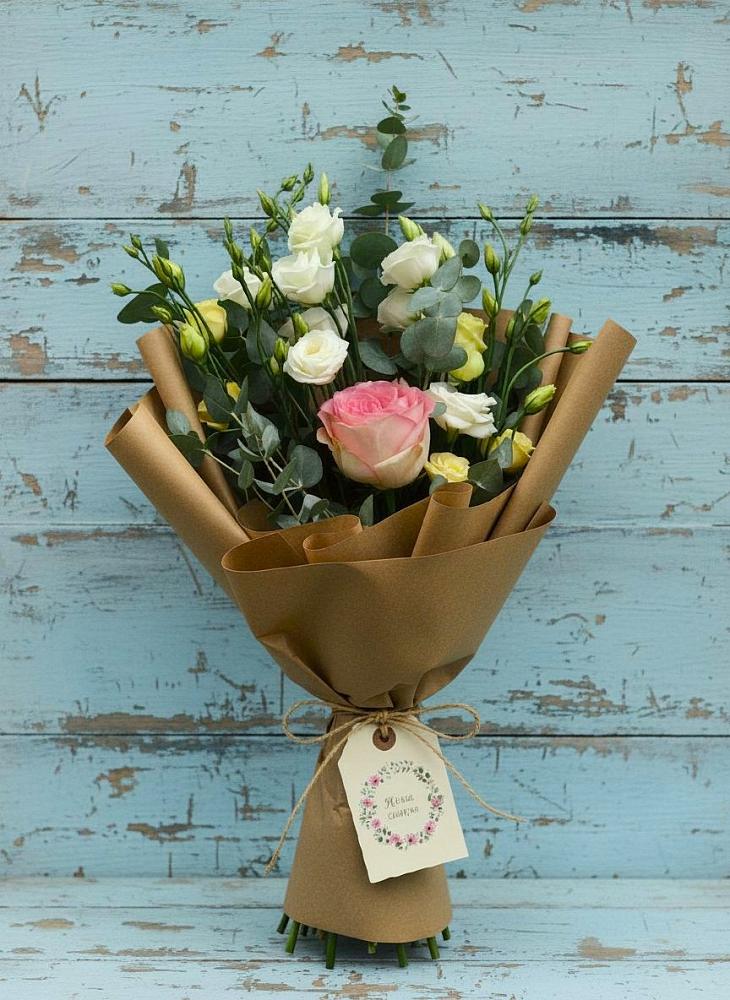 Букет цветов из: Розы и Лизиантусы в Немчиново