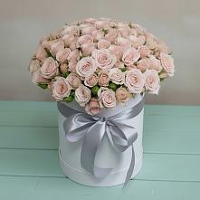 Цветочная композиция из Розы в шляпной коробке в Немчиново