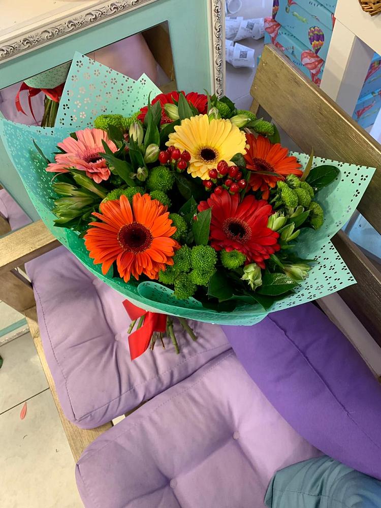 Букет цветов из: Герберы, Хризантемы и Альстромерии в Немчиново