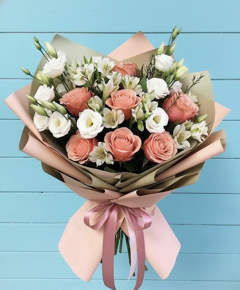 Букет цветов из: Розы, Альстромерии и Лизиантусы в Немчиново