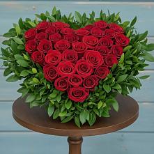 Цветочная композиция из Розы в виде сердца в Немчиново