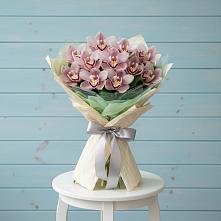 Букет цветов из:  Орхидеи и Розы в Немчиново