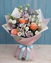 Букет цветов из:  Лизиантусы, Розы, Альстромерии и Гипсофила в Немчиново