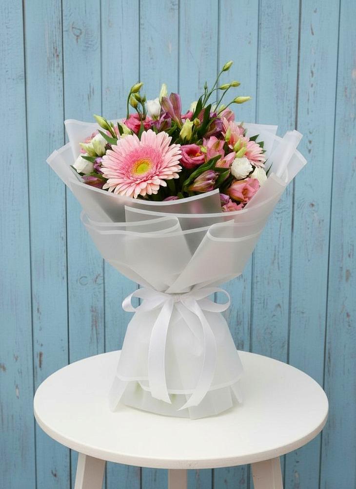 Букет цветов из: Герберы, Альстромерии и Лизиантусы в Немчиново