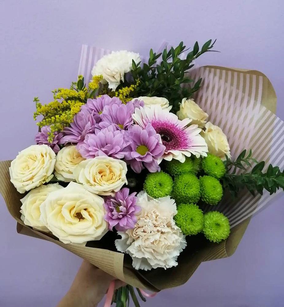 Букет цветов из: Хризантемы, Розы, Гвоздики и Герберы в Немчиново