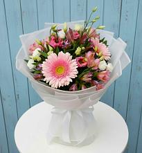 Букет цветов из:  Герберы, Альстромерии и Лизиантусы #REPLACE_PRED# Немчиново