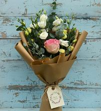 Букет цветов из:  Розы и Лизиантусы в Немчиново