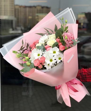 Букет цветов из: Розы, Лизиантусы и Хризантемы в Немчиново