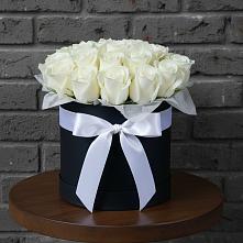 Цветочная композиция из Розы в шляпной коробке в Немчиново